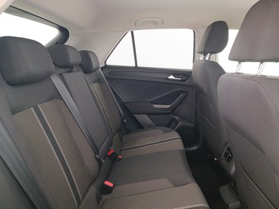 9 - Volkswagen T-Roc eschini auto