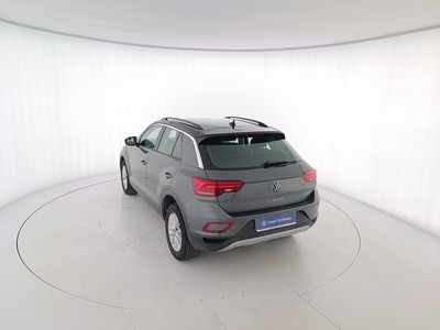6 - Volkswagen T-Roc eschini auto