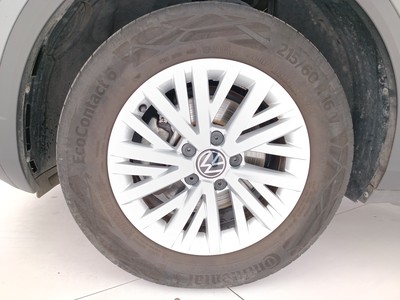 8 - Volkswagen T-Roc eschini auto