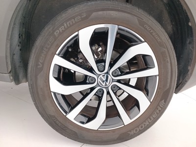 8 - Volkswagen T-Roc eschini auto