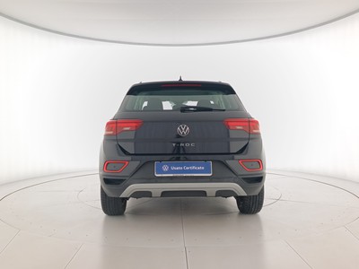 5 - Volkswagen T-Roc eschini auto