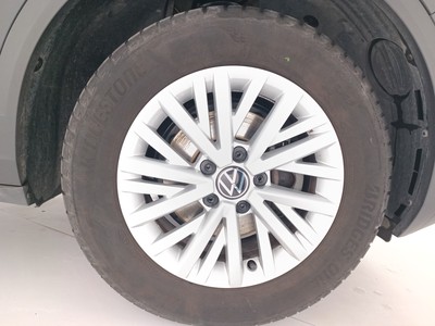 8 - Volkswagen T-Roc eschini auto