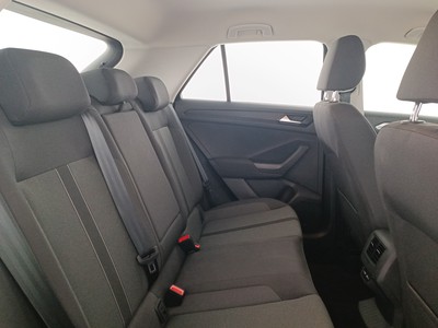 9 - Volkswagen T-Roc eschini auto