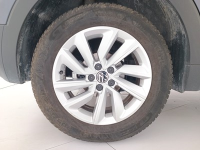 9 - Volkswagen T-Cross eschini auto
