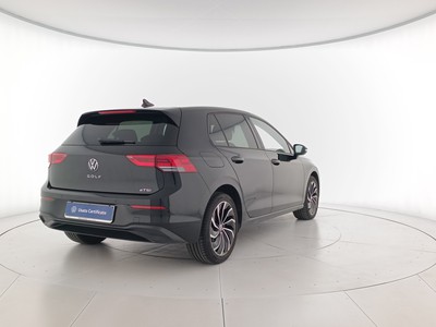 4 - Volkswagen Golf eschini auto