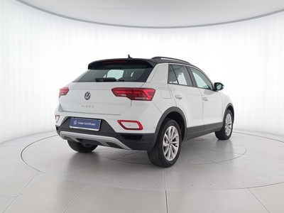 4 - Volkswagen T-Roc eschini auto