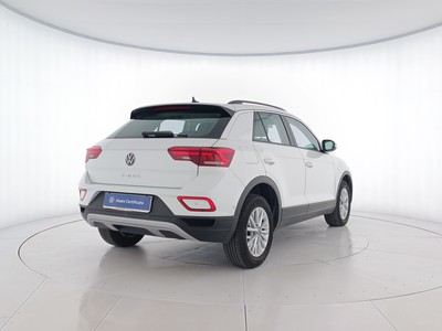4 - Volkswagen T-Roc eschini auto