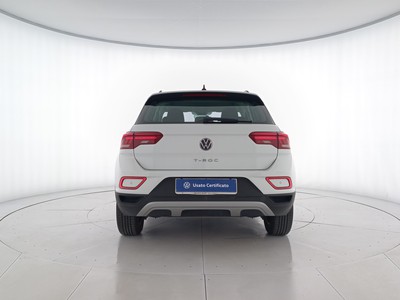 5 - Volkswagen T-Roc eschini auto
