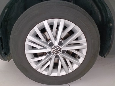8 - Volkswagen T-Roc eschini auto