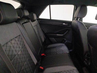 9 - Volkswagen T-Roc eschini auto