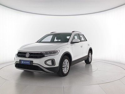 1 - Volkswagen T-Roc eschini auto