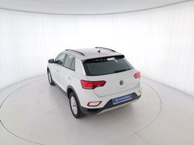 6 - Volkswagen T-Roc eschini auto