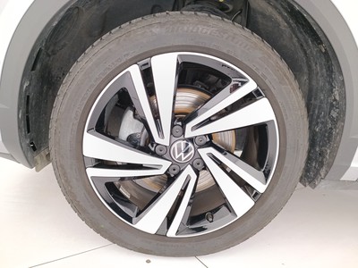 8 - Volkswagen T-Roc eschini auto