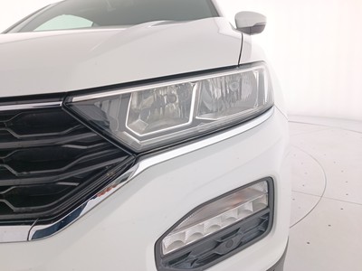 7 - Volkswagen T-Roc eschini auto