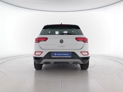 5 - Volkswagen T-Roc eschini auto