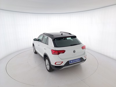 6 - Volkswagen T-Roc eschini auto