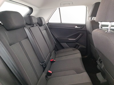 9 - Volkswagen T-Roc eschini auto