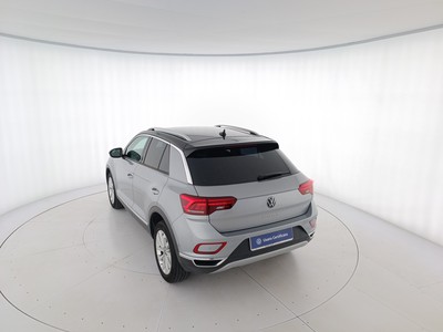 6 - Volkswagen T-Roc eschini auto