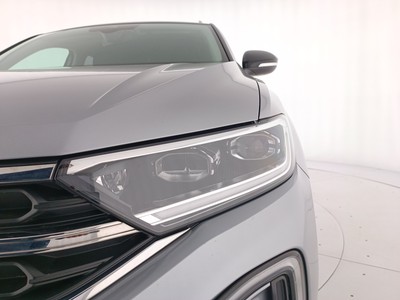 7 - Volkswagen T-Roc eschini auto