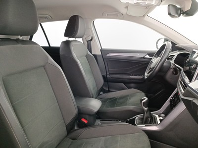 10 - Volkswagen T-Roc eschini auto