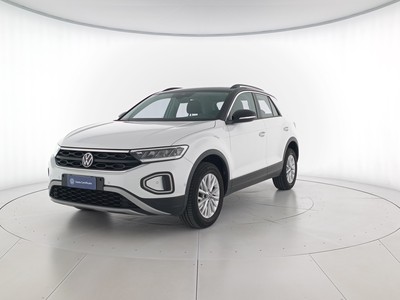 1 - Volkswagen T-Roc eschini auto