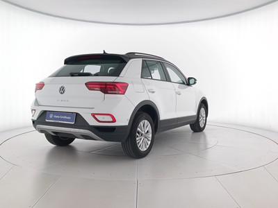 4 - Volkswagen T-Roc eschini auto