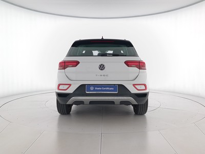 5 - Volkswagen T-Roc eschini auto