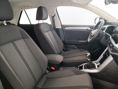 10 - Volkswagen T-Roc eschini auto