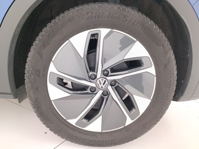 8 - Volkswagen ID.4 eschini auto