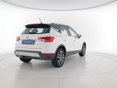 4 - Seat Arona eschini auto