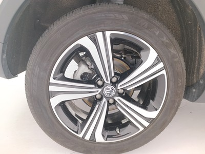 8 - Mg ZS eschini auto