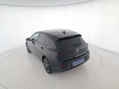 6 - Volkswagen Golf eschini auto