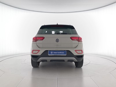 5 - Volkswagen T-Roc eschini auto