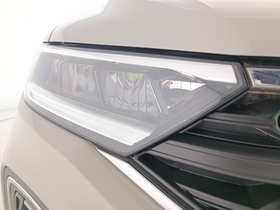 7 - Volkswagen T-Roc eschini auto