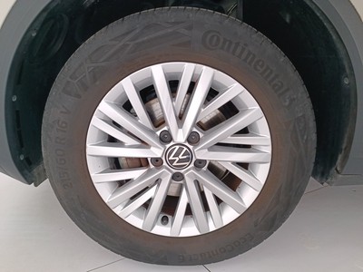 8 - Volkswagen T-Roc eschini auto