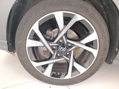 8 - Hyundai Kona eschini auto