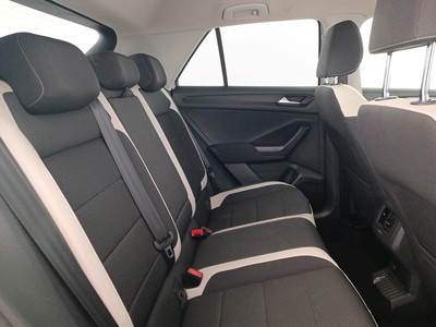 9 - Volkswagen T-Roc eschini auto