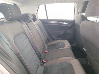 9 - Volkswagen Golf eschini auto