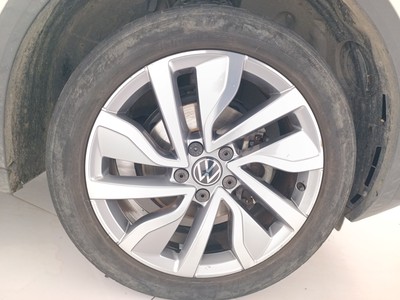 8 - Volkswagen T-Roc eschini auto