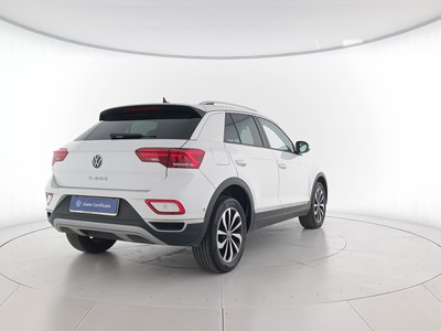 4 - Volkswagen T-Roc eschini auto