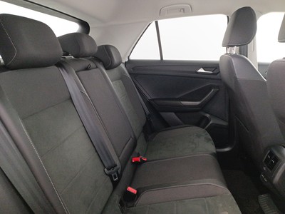 9 - Volkswagen T-Roc eschini auto