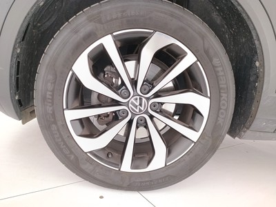 8 - Volkswagen T-Roc eschini auto