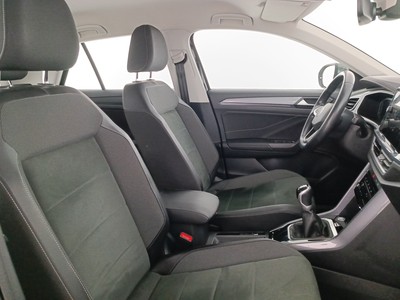 10 - Volkswagen T-Roc eschini auto