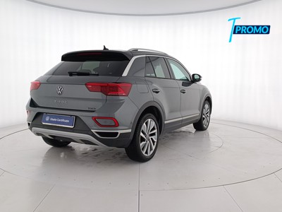 4 - Volkswagen T-Roc eschini auto