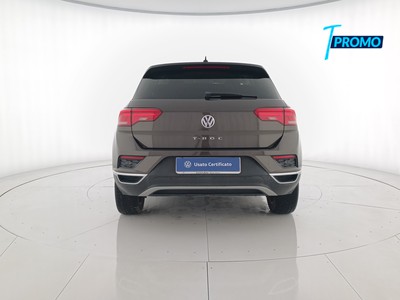 5 - Volkswagen T-Roc eschini auto