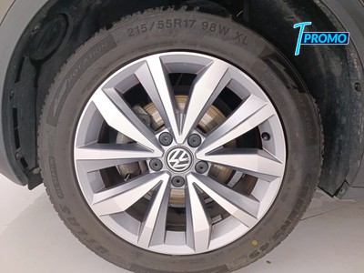 8 - Volkswagen T-Roc eschini auto