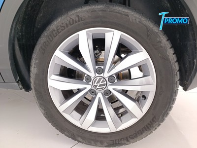 8 - Volkswagen T-Roc eschini auto