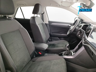 10 - Volkswagen T-Roc eschini auto