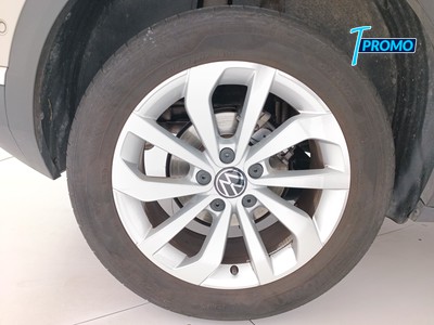 8 - Volkswagen T-Roc eschini auto