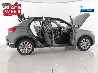 9 - Volkswagen T-Roc eschini auto